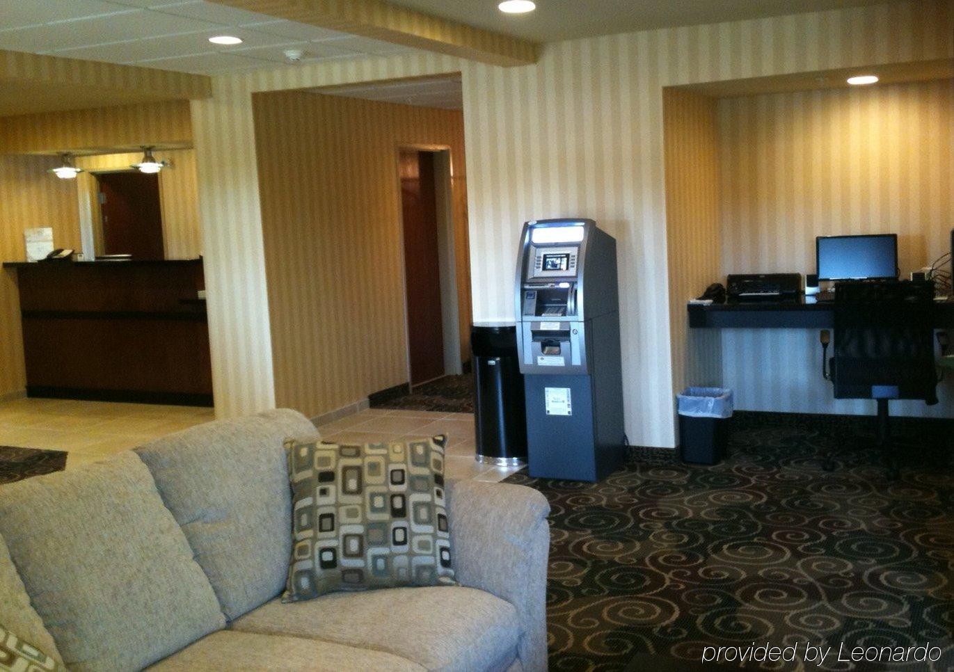 Boarders Inn & Suites By Cobblestone Hotels - Oshkosh Extérieur photo