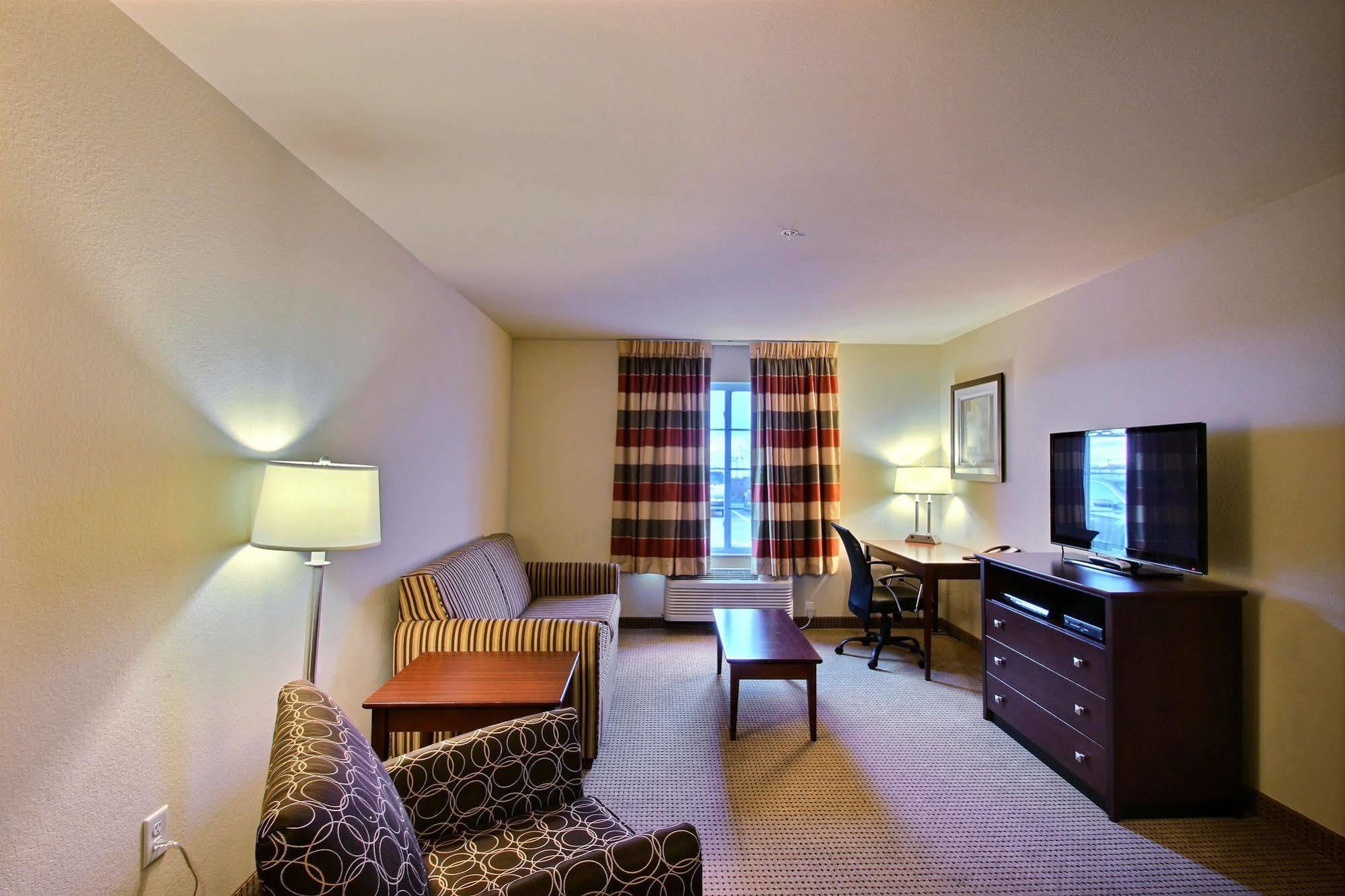 Boarders Inn & Suites By Cobblestone Hotels - Oshkosh Extérieur photo